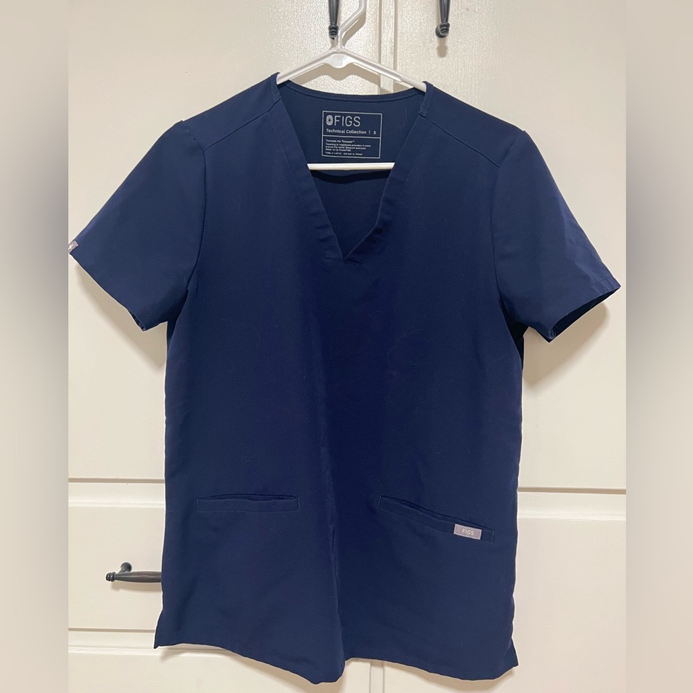 Figs Casma Three Pocket Scrub Top